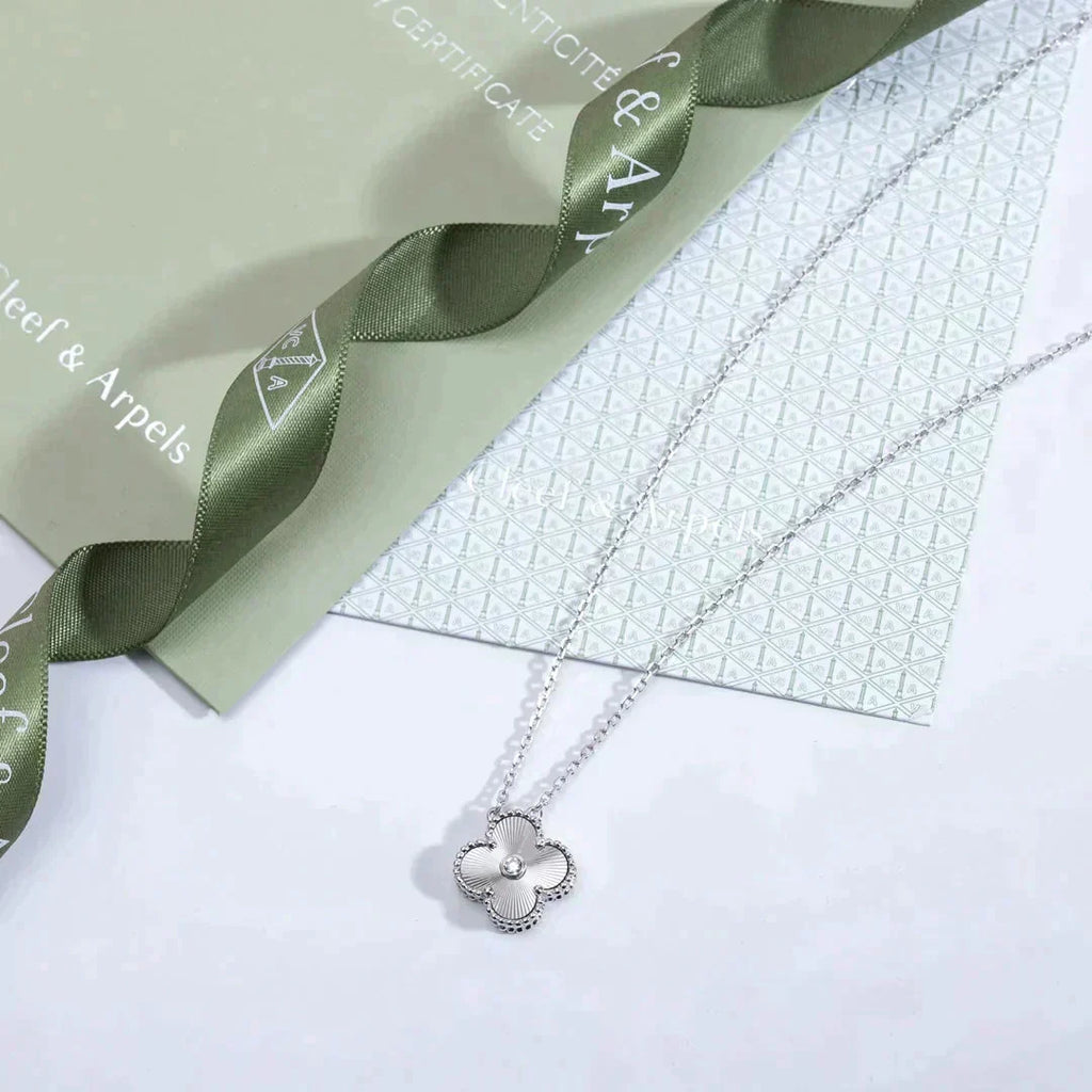 „Dream“CLOVER 15MM DIAMANT LASER HALSKETTE SILBER