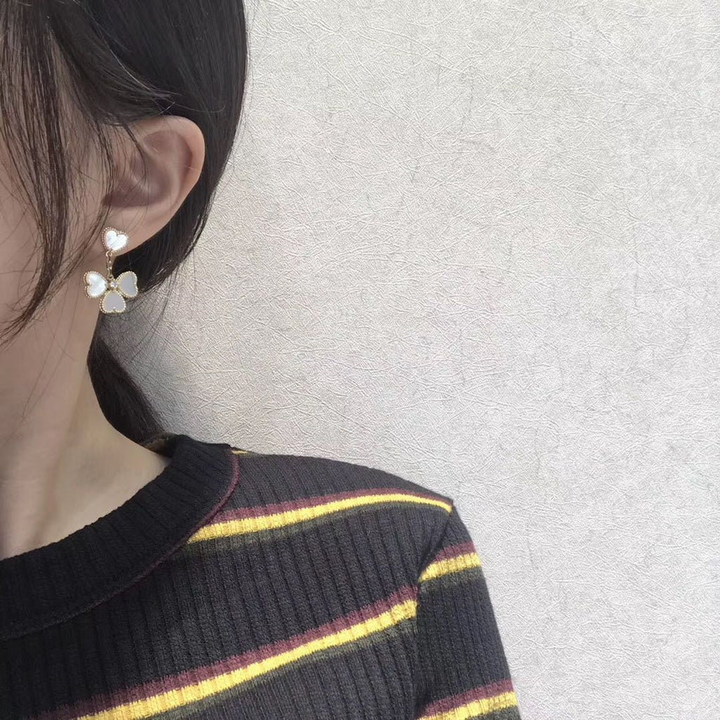 ¡®Dream¡¯CLOVER SWEET WHITE MOP EARRINGS