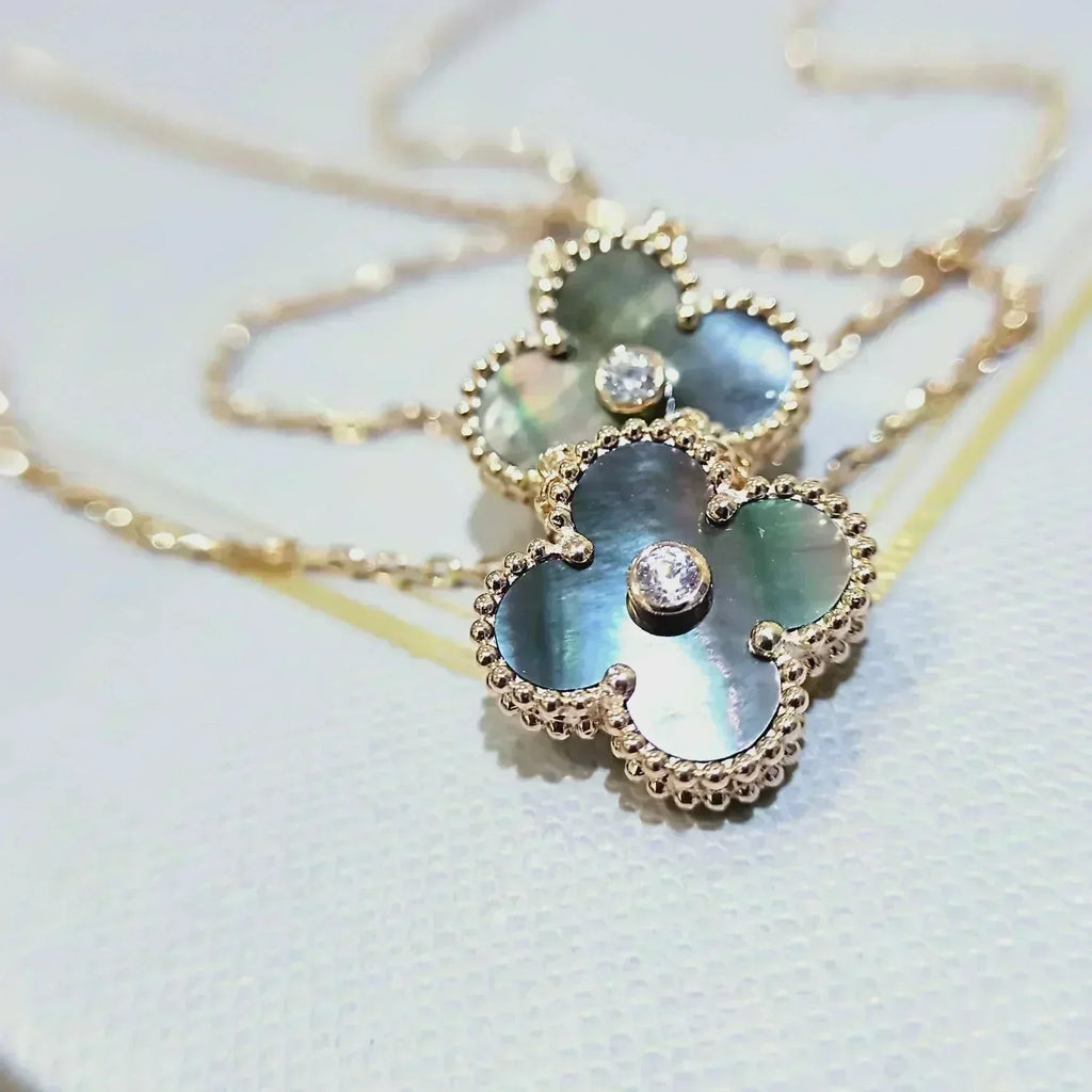 „Dream“-KLEE 15 MM HALSKETTE AUS DIAMANTEN UND GRAUEM PERLMUTT