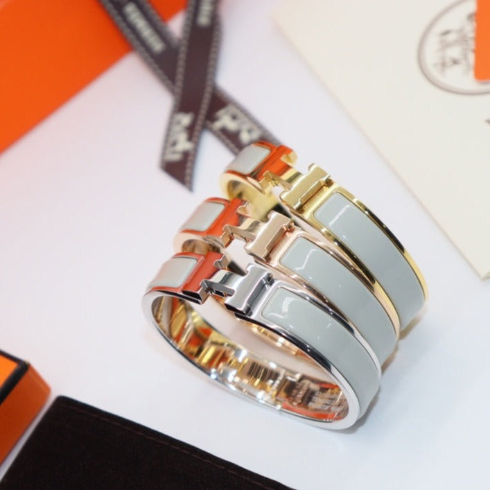 „Dream“-Armband in Hellblau