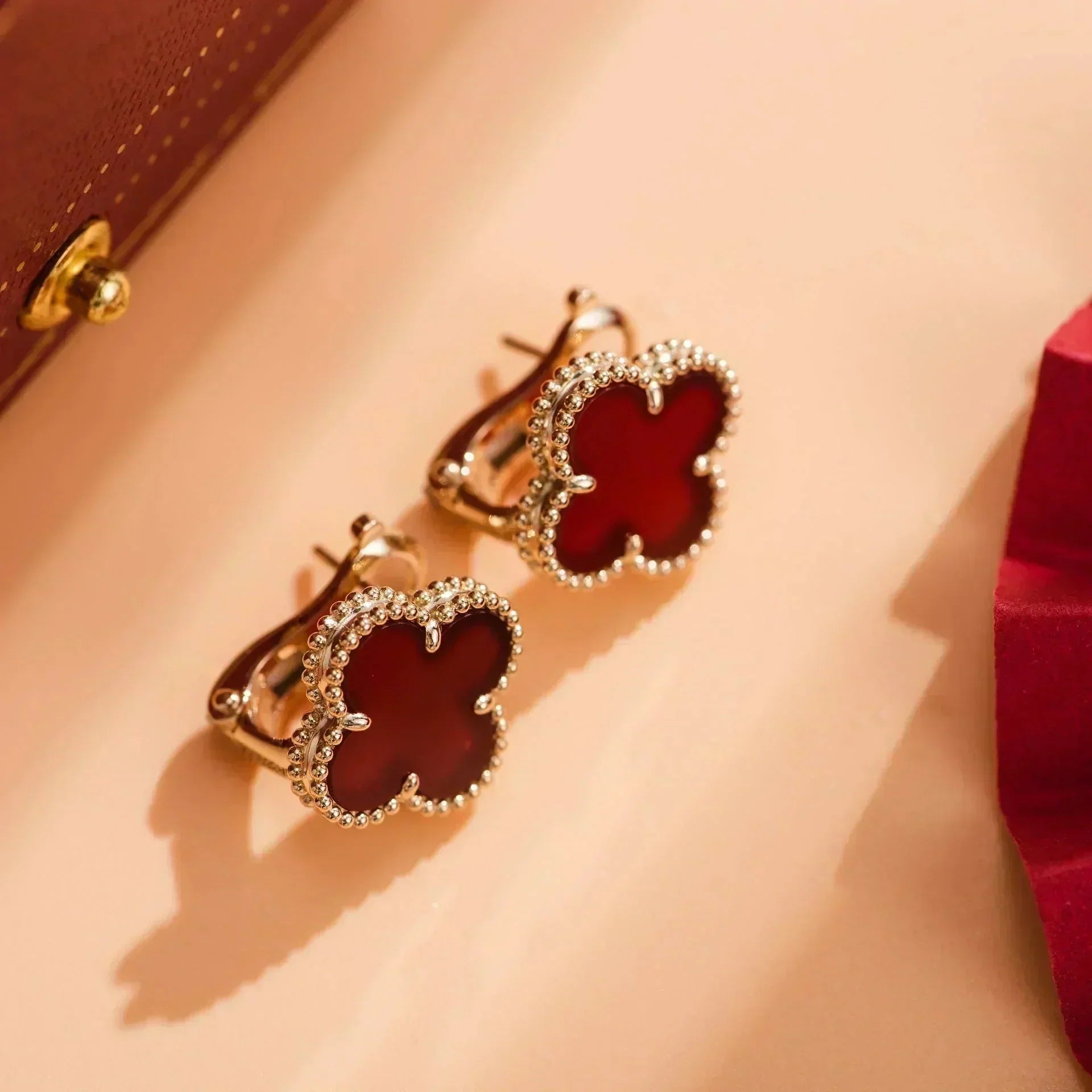 ¡®Dream¡¯CLOVER MEDIUM 1 MOTIFS CARNELIAN  EARRINGS