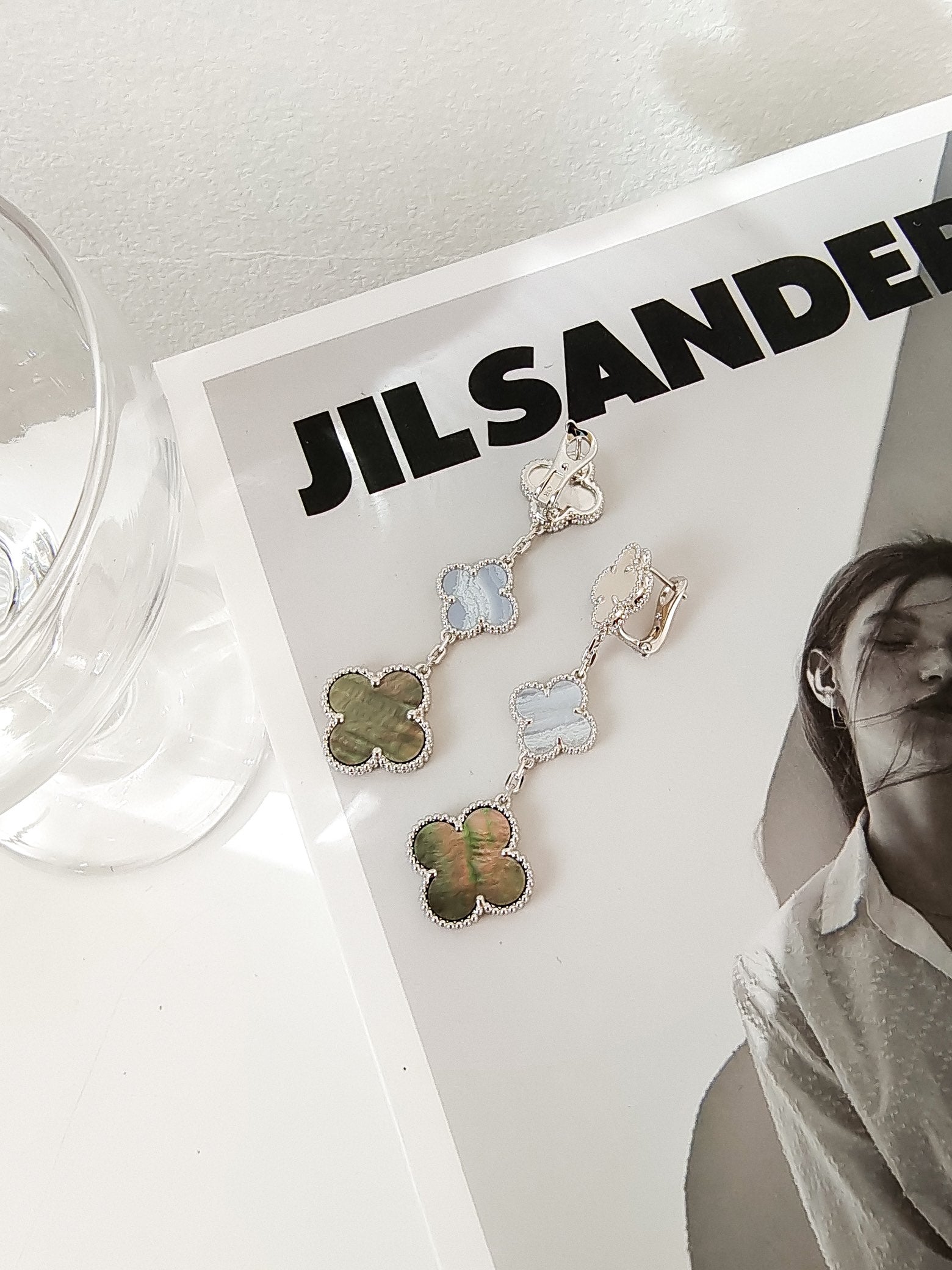 ¡®Dream¡¯CLOVER 3 MOTIFS CHALCEDONY DARK MOP SILVER EARRINGS