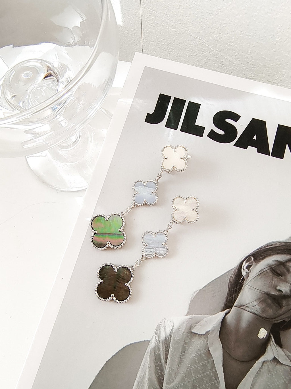 ¡®Dream¡¯CLOVER 3 MOTIFS CHALCEDONY DARK MOP SILVER EARRINGS