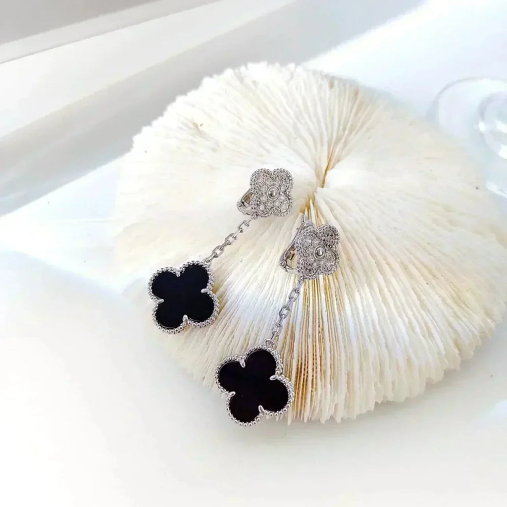 ¡®Dream¡¯CLOVER 2 MOTIFS  DIAMOND ONYX EARRINGS SILVER