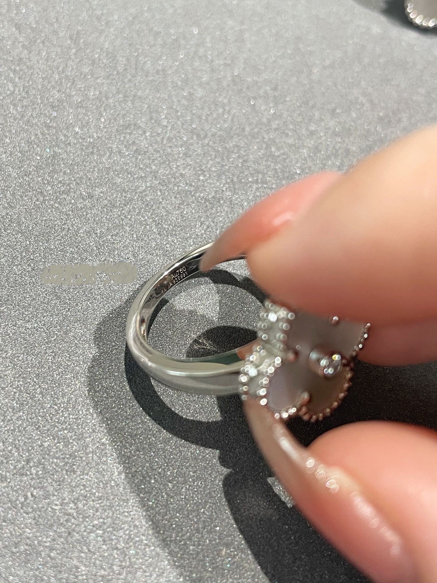 ¡®Dream¡¯CLOVER SILVER MOP DIAMOND RING