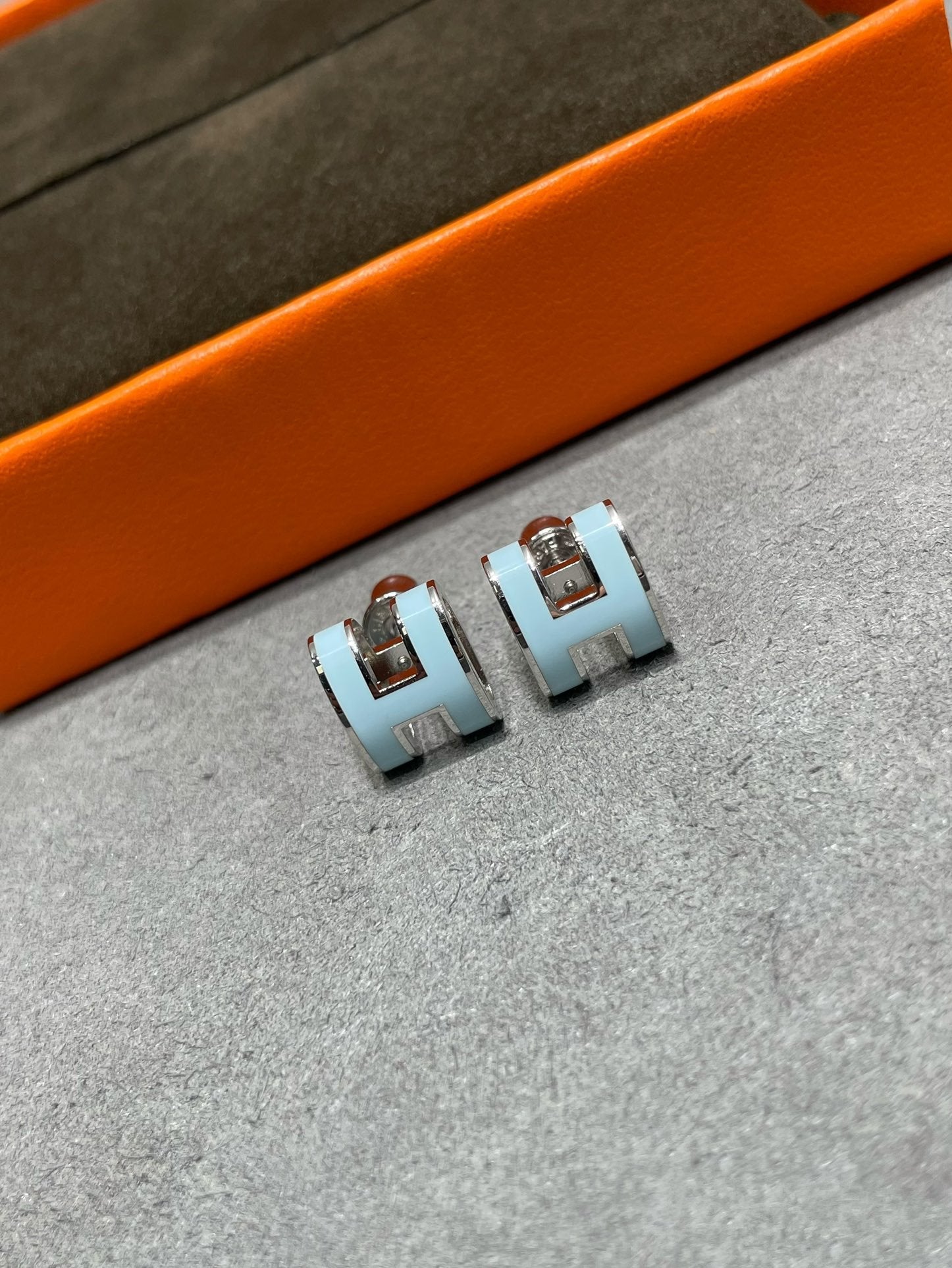 ¡®Dream¡¯POP H SKY BLUE STUD EARRINGS