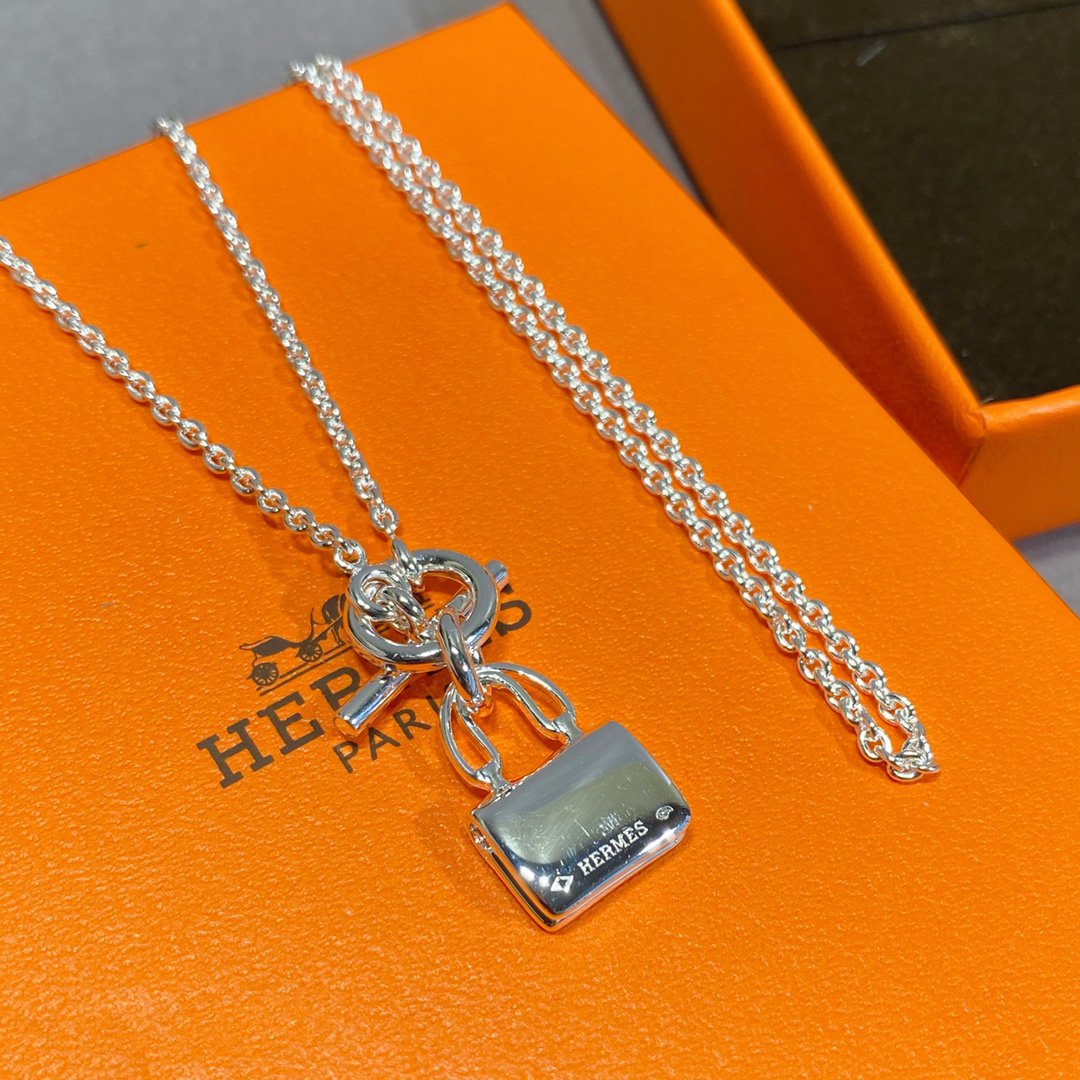 ¡®Dream¡¯CONSTANCE PEDANT SILVER NECKLACE