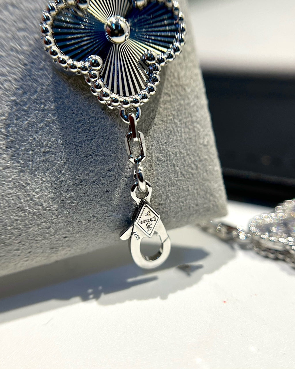 [Dream]New  CLOVER 5 MOTIF LASER BRACELET COLLECTION
