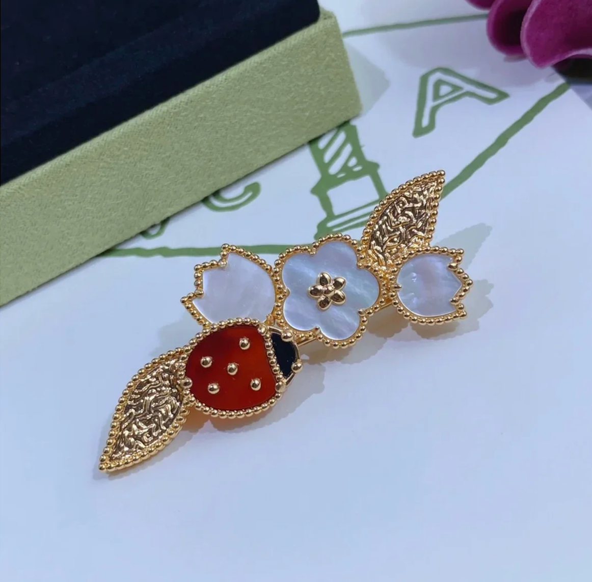 [Dream] LUCKY SPRING Ladybug Brooch
