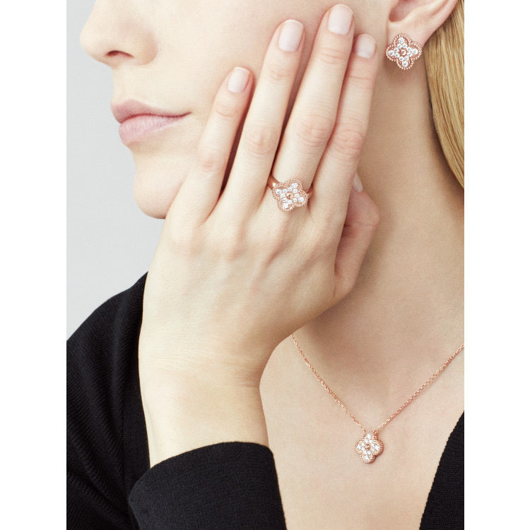 "Dream"CLOVER 15MM DIAMANT EINZELNE BLUMENKETTE