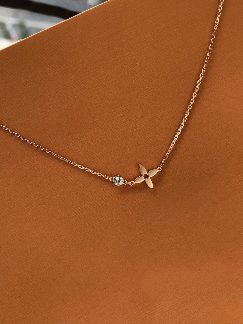 ¡®Dream¡¯BLOSSOM PENDANT PINK GOLD AND DIAMOND