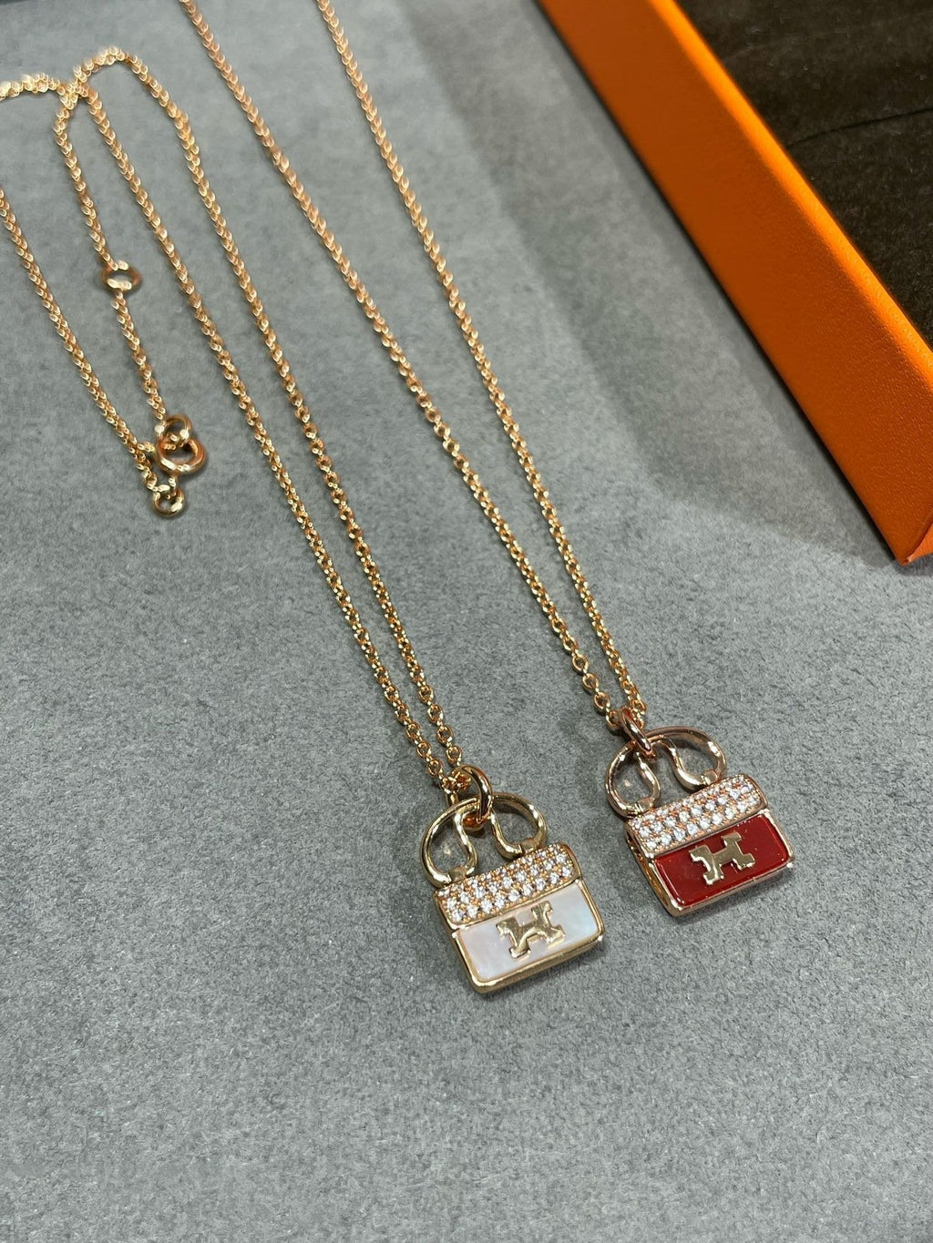 ¡®Dream¡¯H CIRCE MOISSANITE PENDANT NECKLACE GOLD