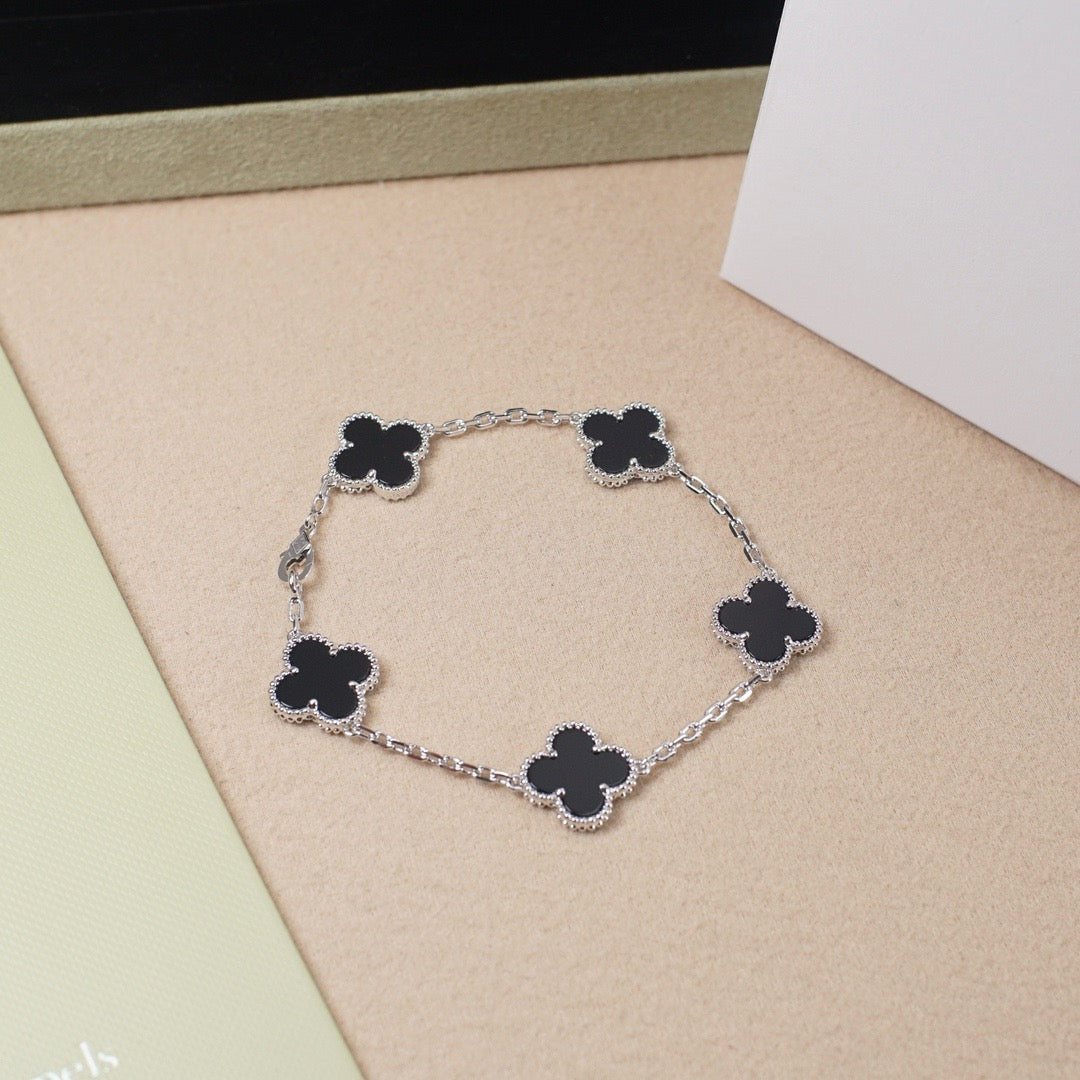 [Dream]New CLOVER 5 MOTIF ONYXS BRACELET COLLECTION
