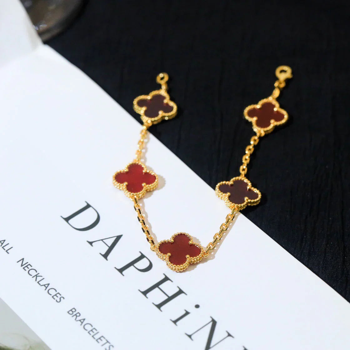 [Dream]New  CLOVER 5 MOTIF RED CORNELIAN BRACELET COLLECTION