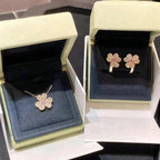 „Traum“ FRIVOLE ROSÉGOLD BLUMEN DIAMANT HALSKETTE
