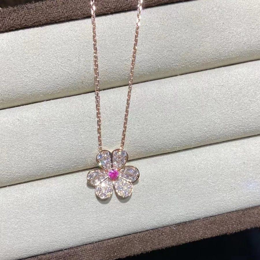 „Traum“ FRIVOLE ROSÉGOLD BLUMEN DIAMANT HALSKETTE