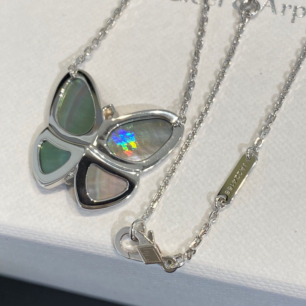 ¡®Dream¡¯LARGE BUTTERFLY SILVER PENDANT DIAMOND NECKLACE