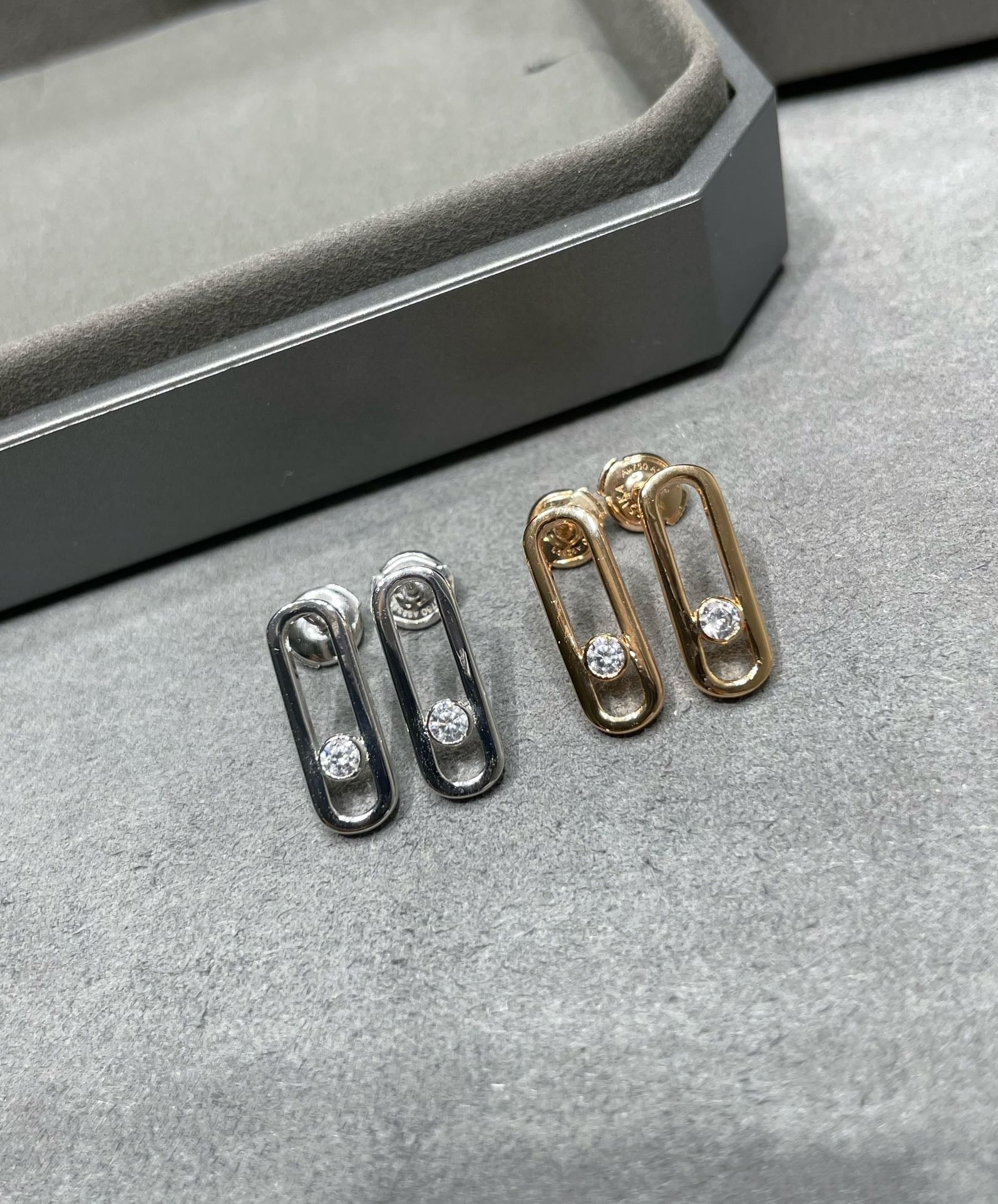 [Dream ]MOVE UNO SMALL 1 DIAMOND EARRINGS