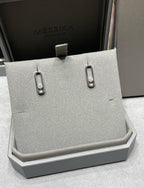 [Dream ]MOVE UNO SMALL 1 DIAMOND EARRINGS