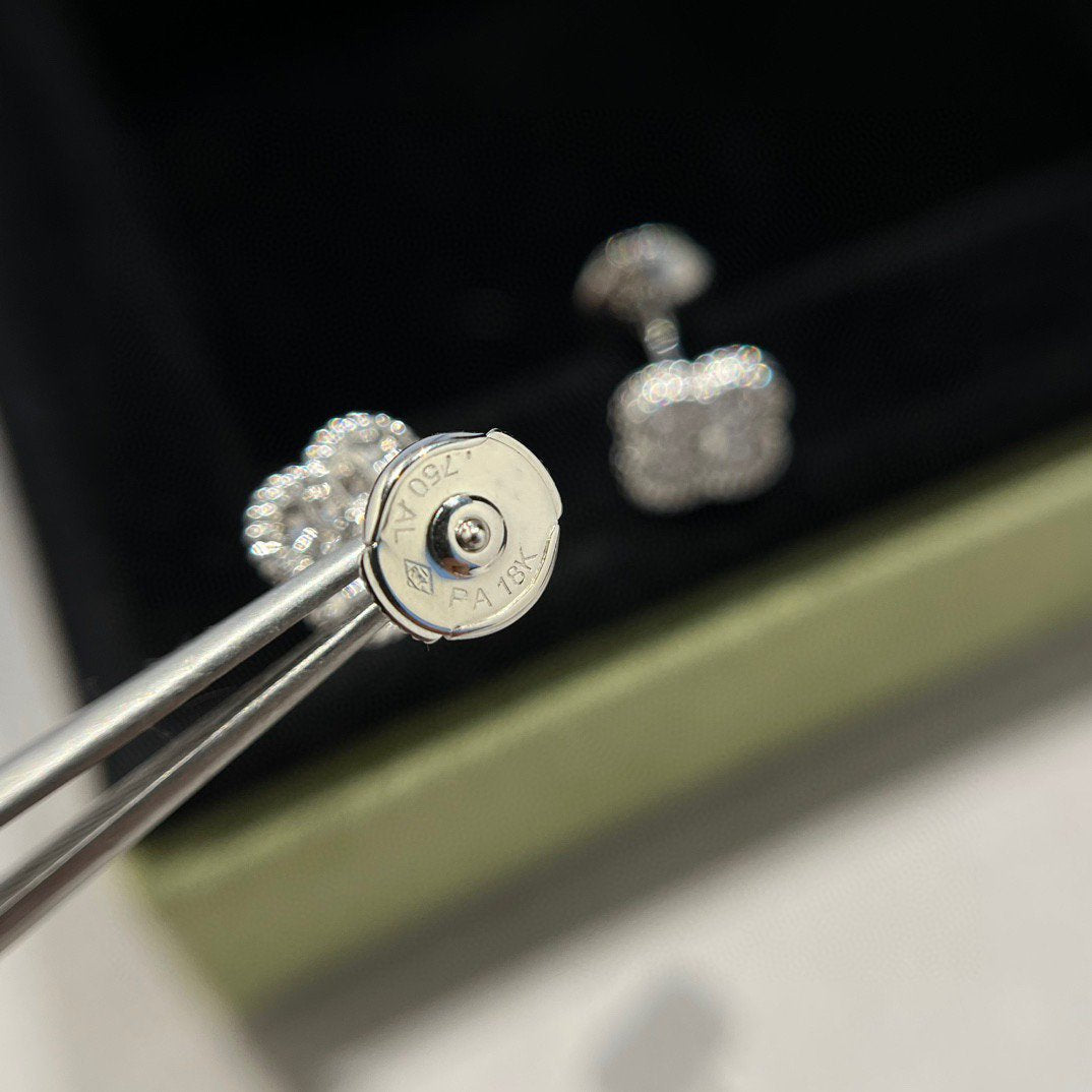 ¡®Dream¡¯CLOVER MINI DIAMOND STUD EARRINGS
