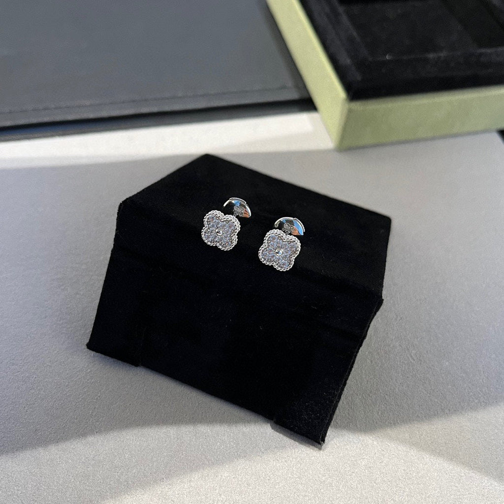 ¡®Dream¡¯CLOVER MINI DIAMOND STUD EARRINGS
