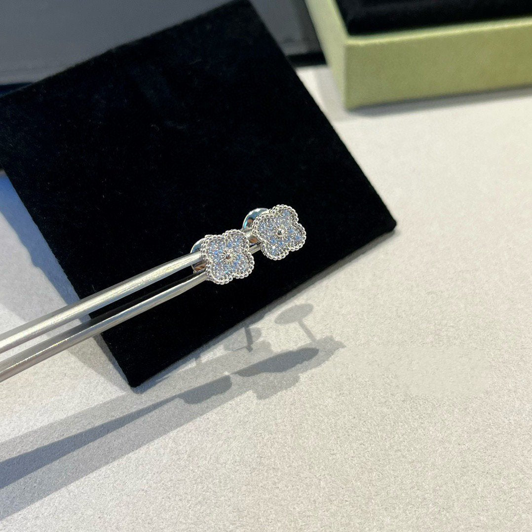 ¡®Dream¡¯CLOVER MINI DIAMOND STUD EARRINGS